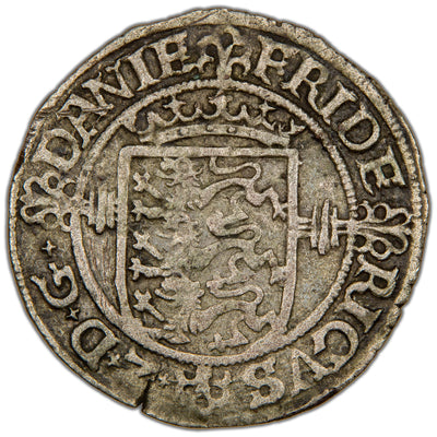 Reverse of a Denmark (Copenhagen mint) 1562 2 Skilling Dansk silver coin (H-11, SKU: SP2799), depicting the coat of arms of Denmark featuring lions over a Dannebrog cross within an inner circle.